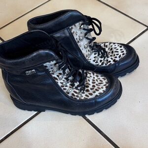 Rare Sorel leather with leopard print boots